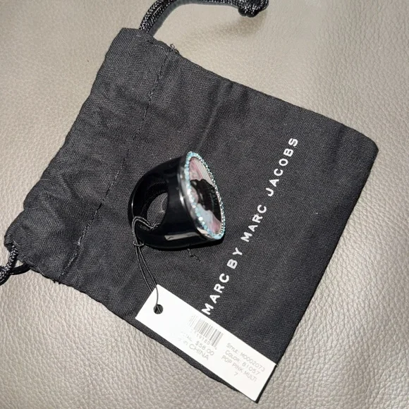 Marc By Marc Jacobs Black and Blue lenticular Cat Ring - Picture 4 of 5